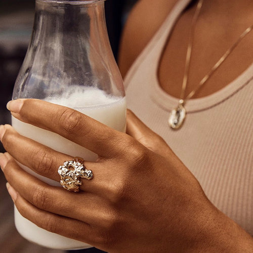 Los Angeles Adjustable Gold Textured Ring with Crystal Details